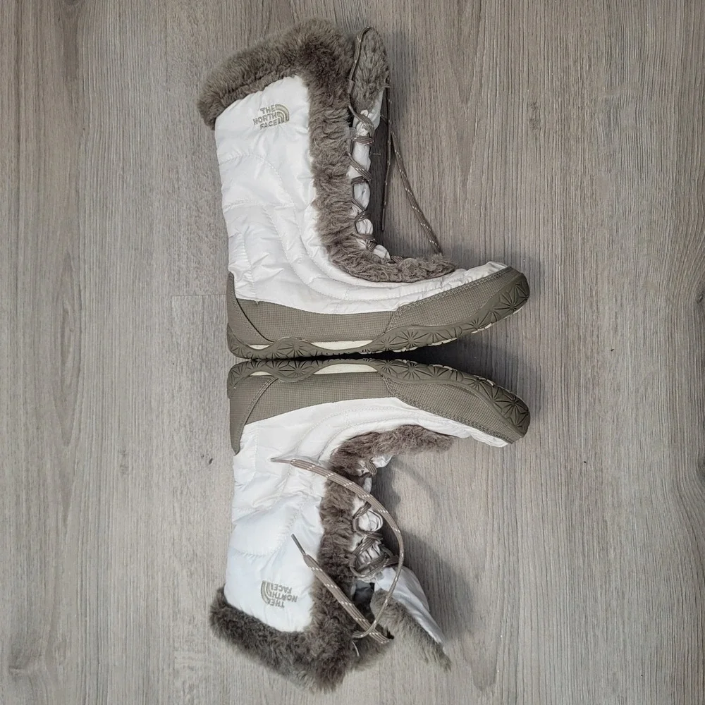 The North Face Beige Faux Fur Winter Boots Goose Down Fill Quilted Womens 7.5